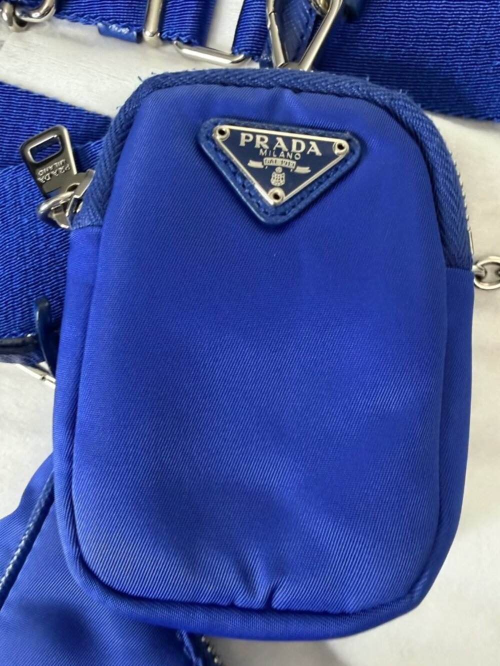 PRADA Re-Edition 2005 Shoulder Bag in Blue - Picture 14 of 15